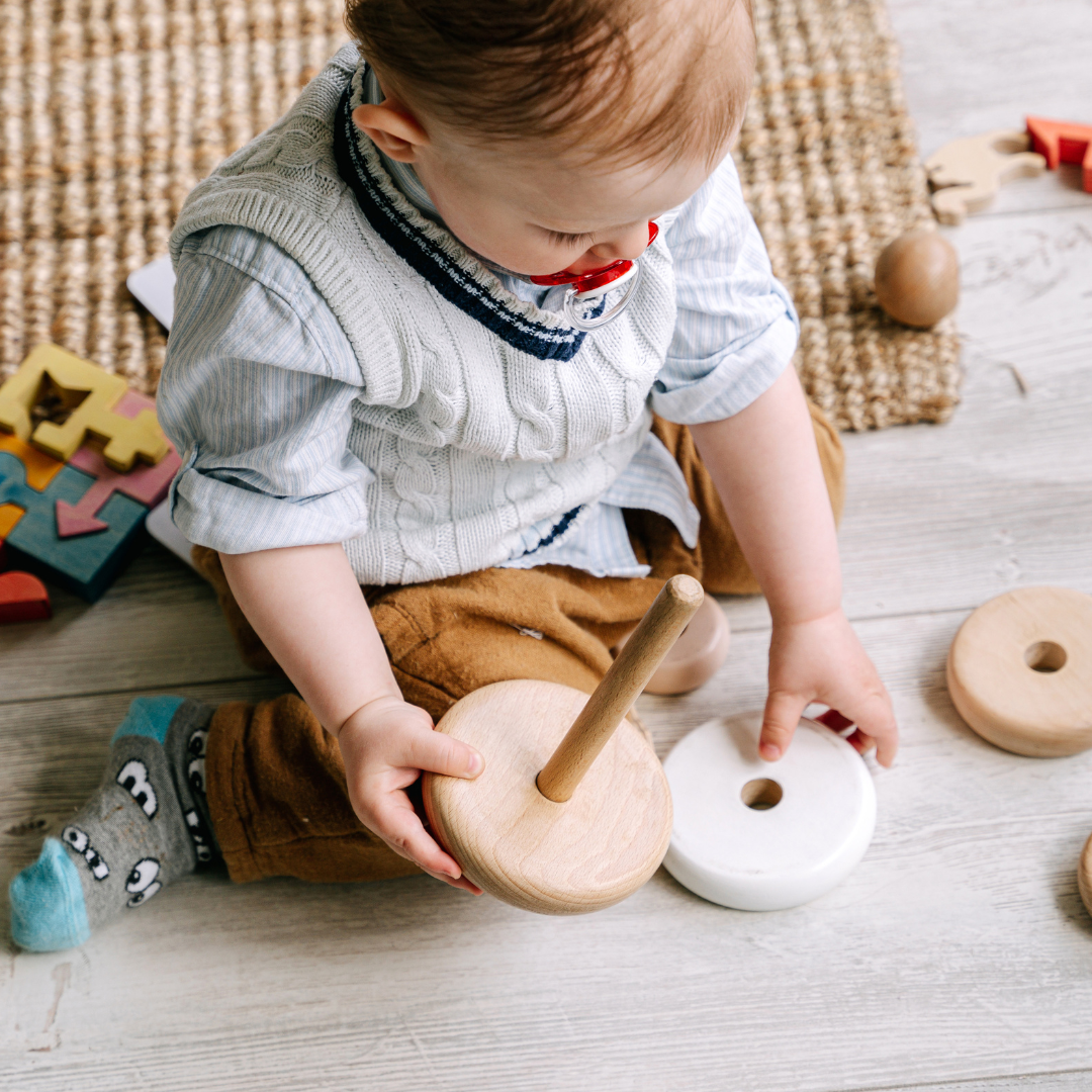 Brinquedos e Equipamentos de Atividade para Bebês